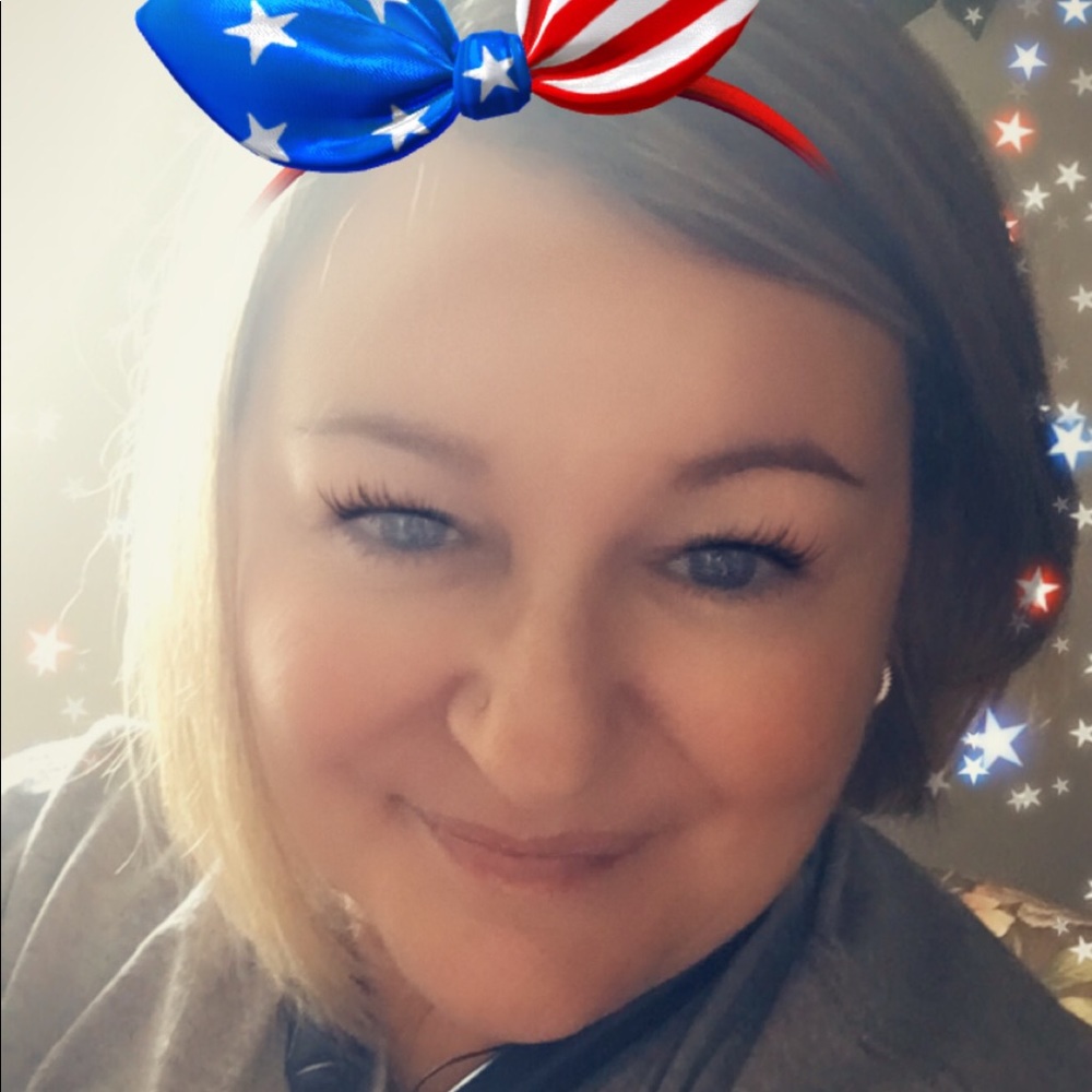 Meet your Posher, Nancy